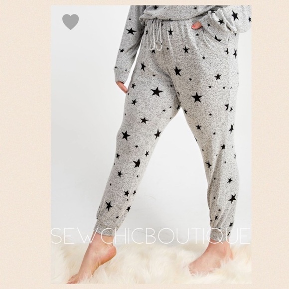 Plus Size Star Print Drawstring Joggers - Picture 2 of 4